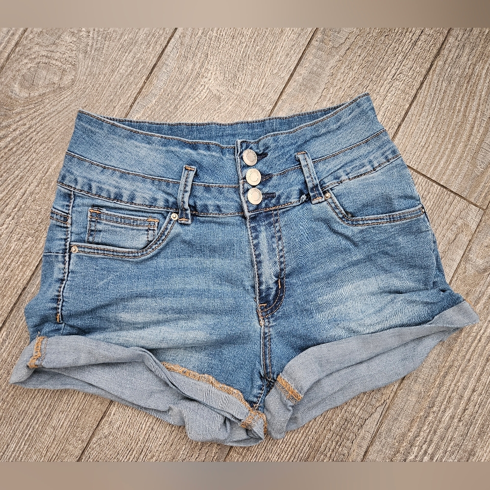 💛 Ibiza High Rise Denim Shorts